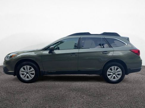 Used 2017 Subaru Outback 2.5i Premium AWD/4WD image 4