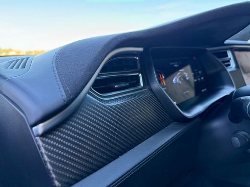 Used 2017 Tesla Model X 75D image 15