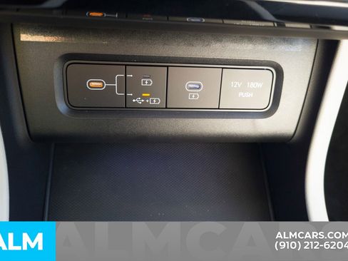 Used 2025 Hyundai Tucson Limited AWD/4WD image 13