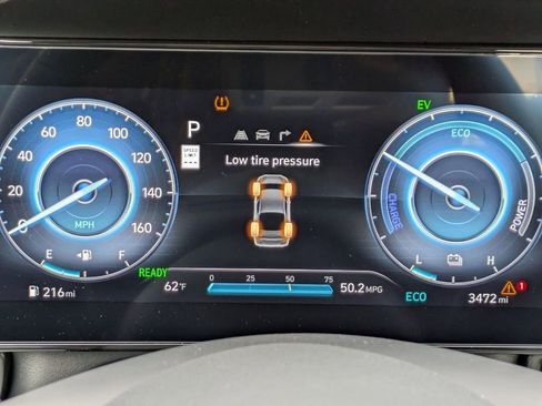 New 2025 Hyundai Elantra Limited FWD image 31