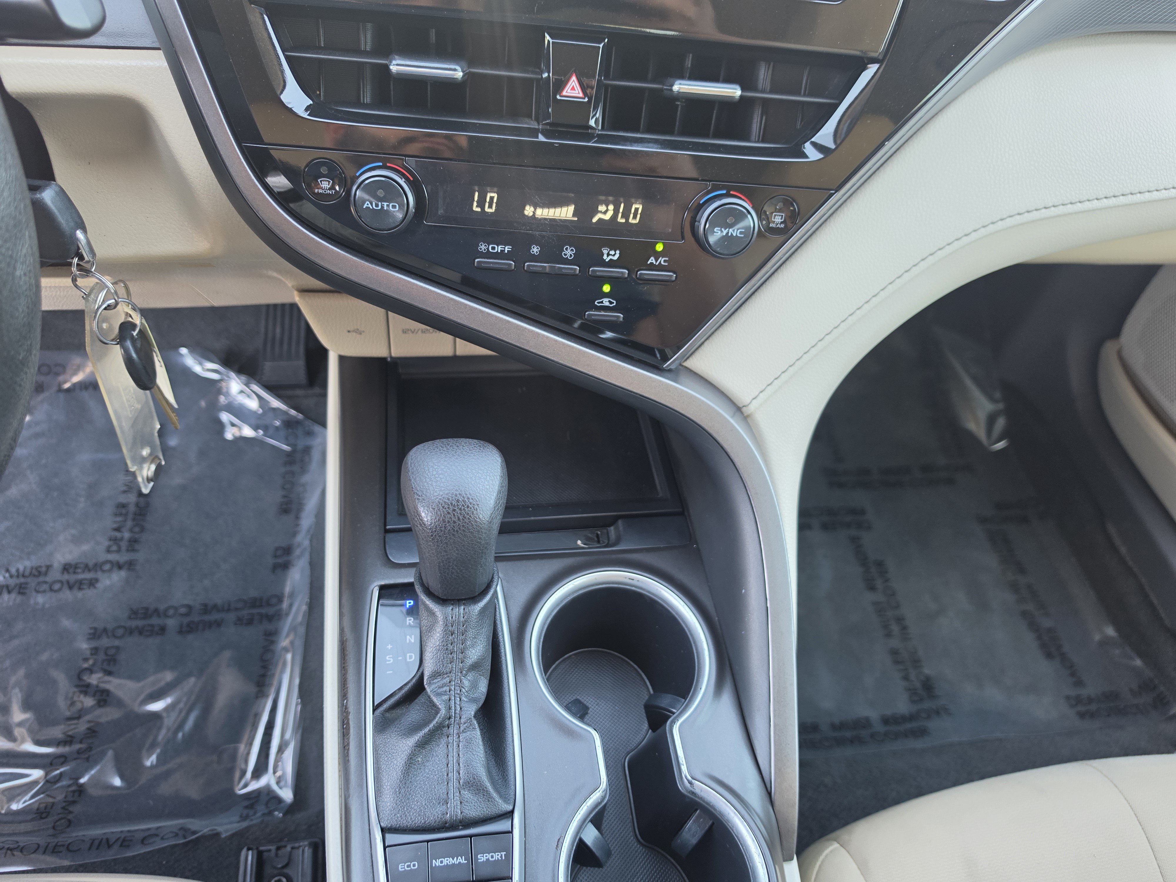 Used 2023 Toyota Camry LE FWD image 17