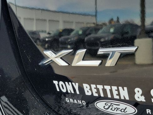 Certified 2023 Ford Explorer XLT w/ Equipment Group 202A image 7