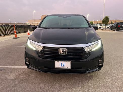 Used 2024 Honda Odyssey EX-L image 2