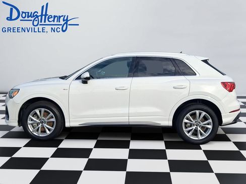Used 2023 Audi Q3 2.0T Premium AWD/4WD image 2