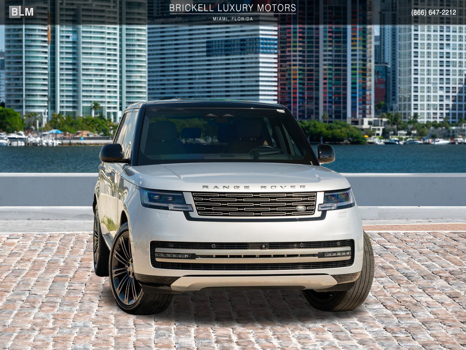 Used 2025 Land Rover Range Rover Long Wheelbase SE AWD/4WD image 2