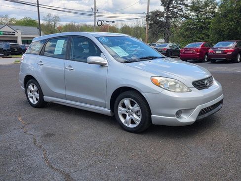Used 2008 Toyota Matrix XR image 3