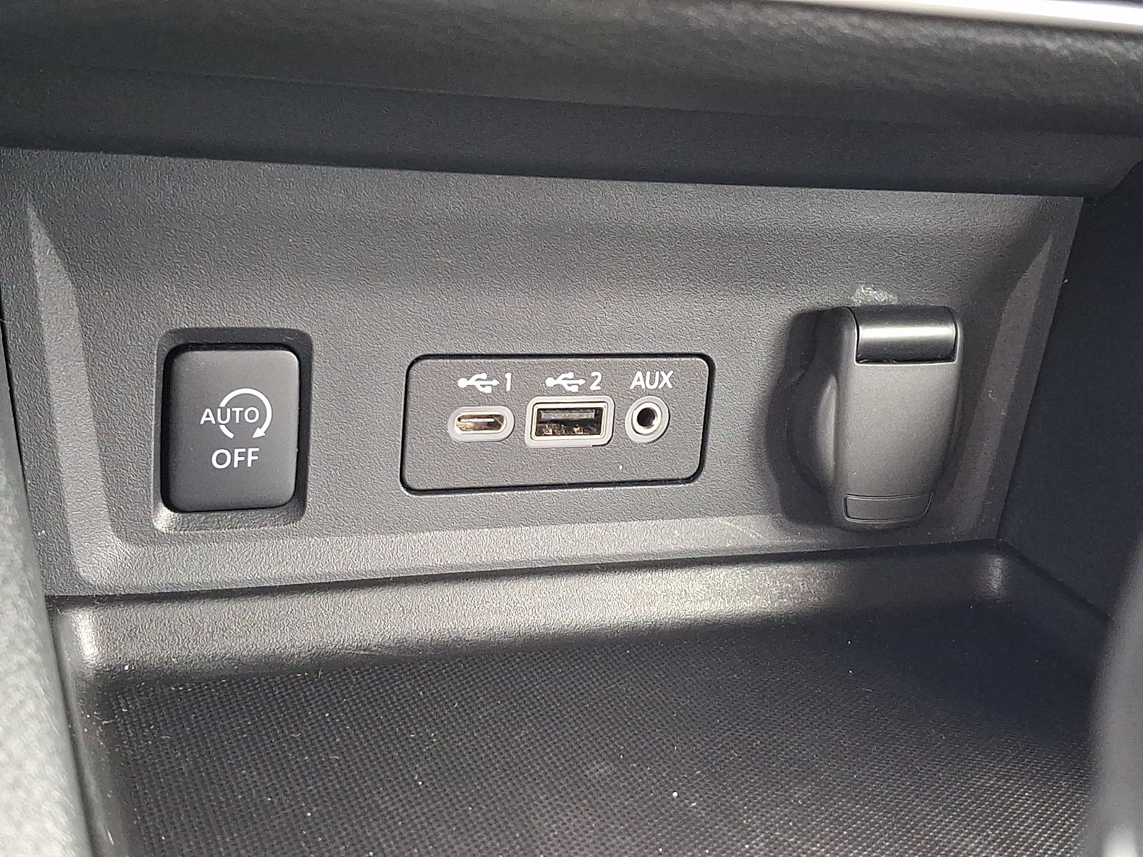 Certified 2025 Nissan Sentra SV w/ All-Weather Package FWD image 24