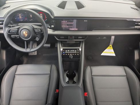 New 2025 Porsche Macan 4 Electric image 22