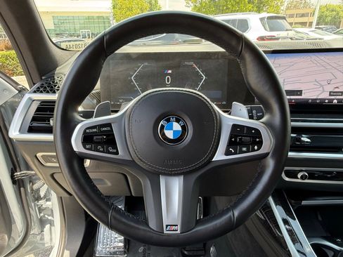 Certified 2025 BMW X7 xDrive40i w/ M Sport Package AWD/4WD image 24