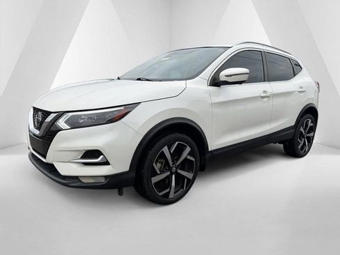 Used 2021 Nissan Rogue Sport SL w/ Premium Package image 3