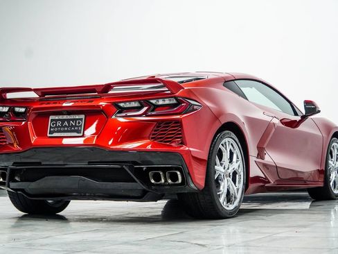 Used 2021 Chevrolet Corvette Stingray Premium Cpe w/ Z51 Performance Package RWD image 17