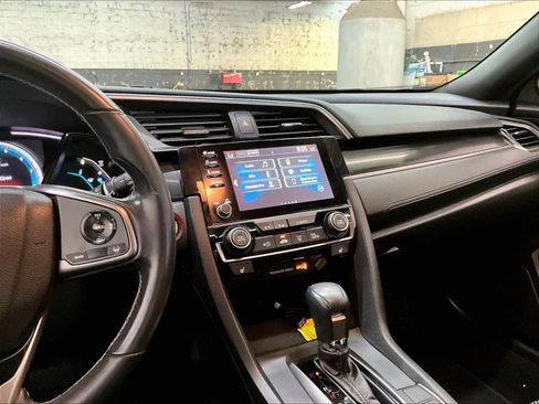 Used 2021 Honda Civic EX image 9