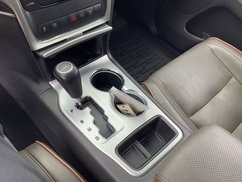 Used 2011 Jeep Grand Cherokee 70th Anniversary RWD image 18