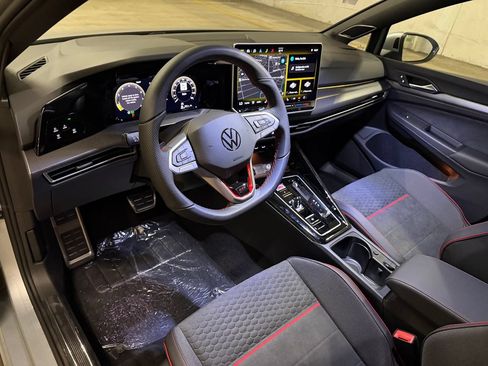 New 2026 Volkswagen GTI SE FWD image 8