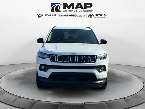 Used 2022 Jeep Compass Latitude image 8