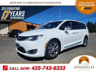 Used 2018 Chrysler Pacifica Limited w/ Advanced Safetytec Group