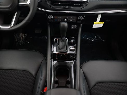 New 2026 Jeep Compass Latitude image 25