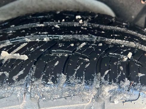 Used 2016 Nissan Rogue SV image 32