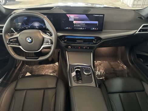 Used 2025 BMW 230i Coupe w/ Premium Package RWD image 22
