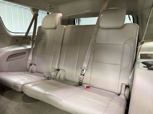 Used 2015 GMC Yukon XL Denali w/ Premium Package image 32