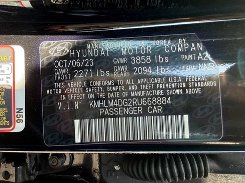 Used 2024 Hyundai Elantra SEL FWD image 31