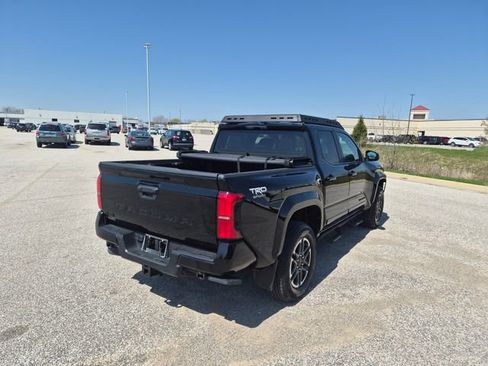 Used 2024 Toyota Tacoma TRD Sport image 5
