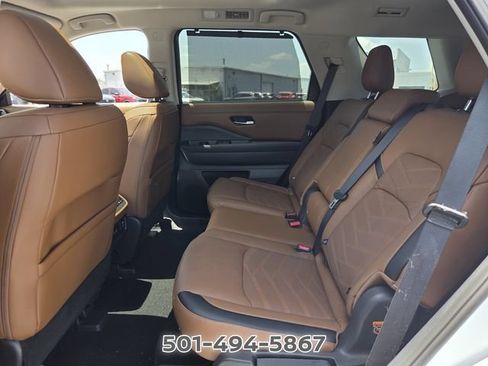 Used 2025 Nissan Pathfinder Platinum w/ Cargo Package FWD image 11