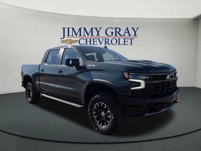 New 2026 Chevrolet Silverado 1500 ZR2 w/ LPO, Dark Essentials Package