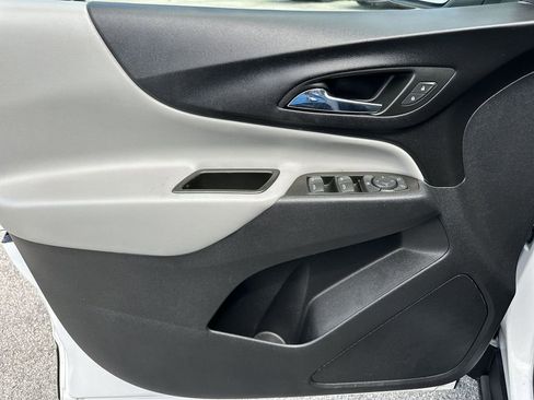 Certified 2023 Chevrolet Equinox LS w/ LS Convenience Package FWD image 22