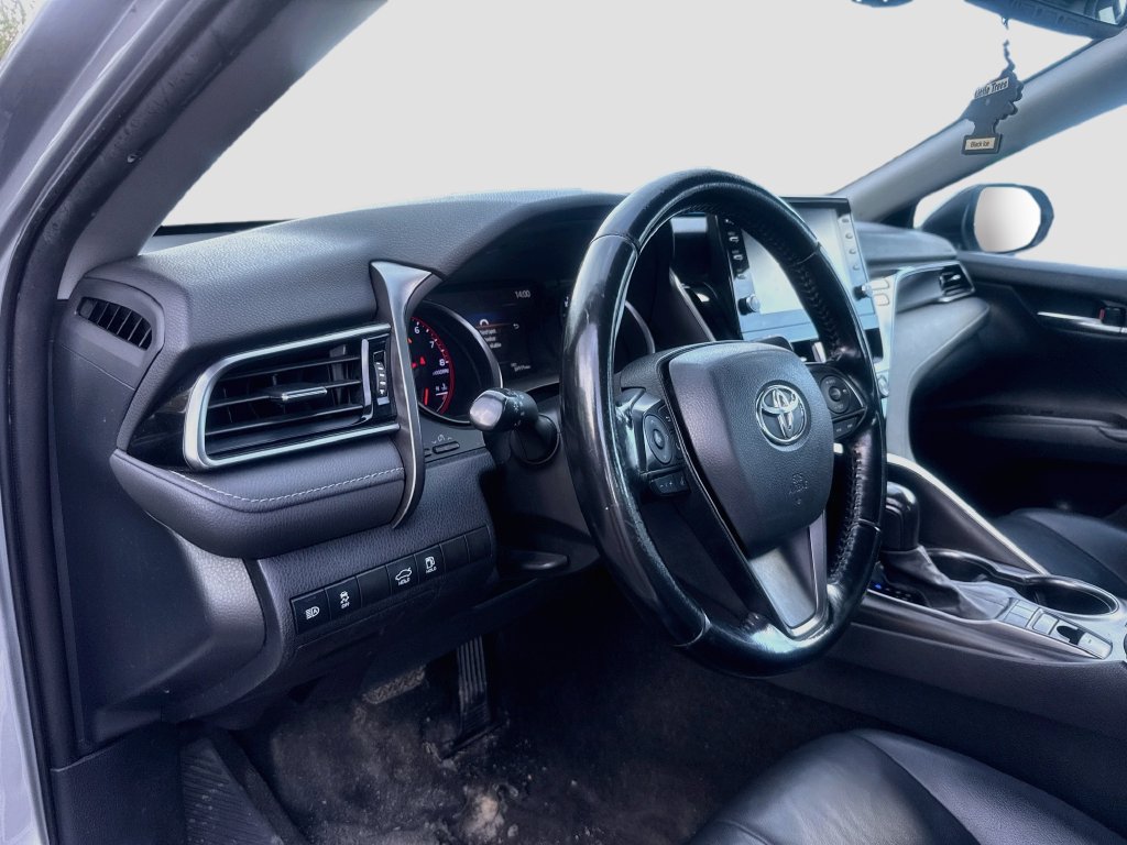 Used 2022 Toyota Camry XSE FWD image 10