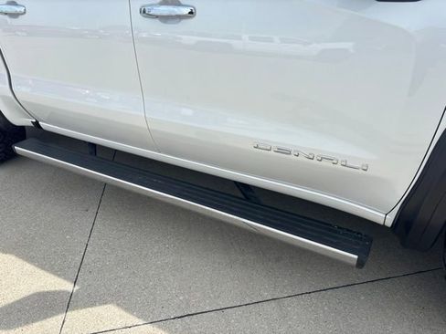 Used 2019 GMC Sierra 1500 Denali w/ Denali Ultimate Package AWD/4WD image 38