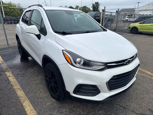 Used 2021 Chevrolet Trax LT w/ Sport Edition AWD/4WD image 26