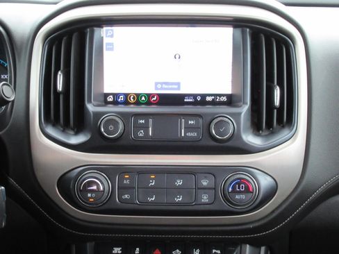 Used 2022 GMC Canyon Denali AWD/4WD image 15