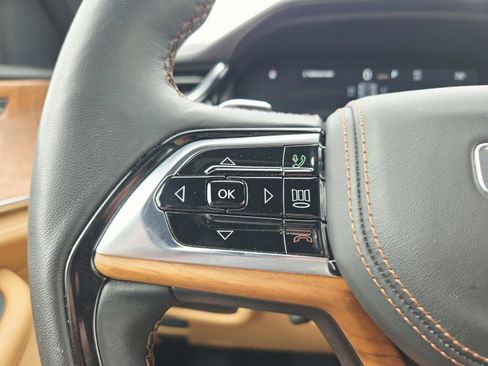 Used 2025 Jeep Grand Cherokee Summit AWD/4WD image 21