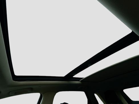 Used 2019 Cadillac XT5 Premium Luxury w/ LPO, Radiant Package image 22