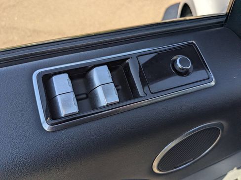 Used 2018 Land Rover Range Rover Sport HSE image 22