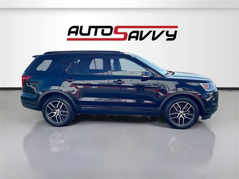 Used 2018 Ford Explorer Sport w/ Equipment Group 401A image 8