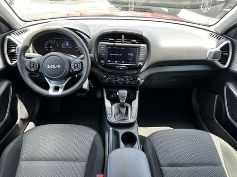 Used 2022 Kia Soul LX FWD image 20