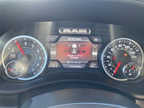 Used 2024 RAM 2500 Laramie image 12