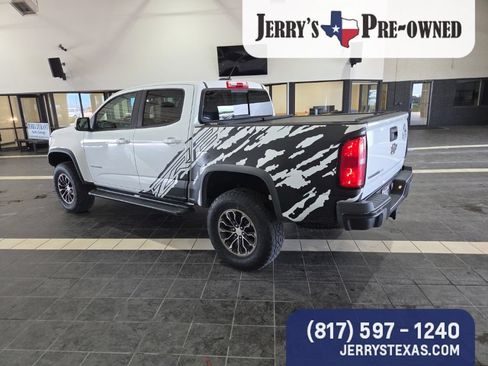 Used 2017 Chevrolet Colorado ZR2 w/ LPO, Premium Interior Package AWD/4WD image 6