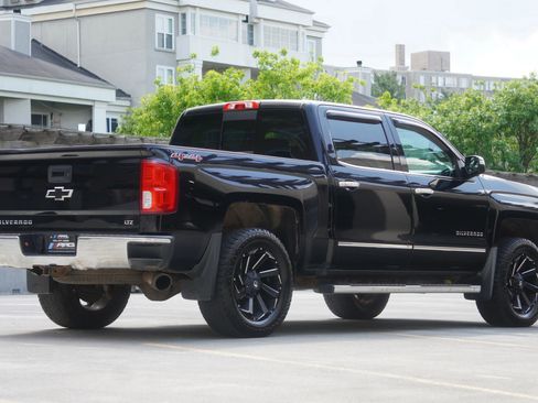 Used 2017 Chevrolet Silverado 1500 LTZ w/ Sport Package AWD/4WD image 14