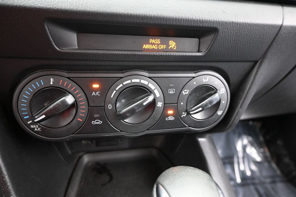 Used 2015 MAZDA MAZDA3 i Sport FWD image 21