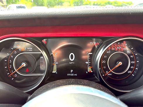 Used 2023 Jeep Wrangler Unlimited Rubicon w/ LED Lighting Group image 10