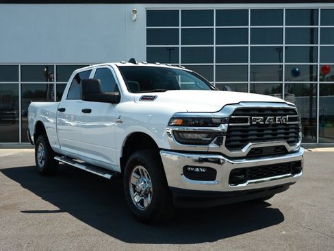 Used 2025 RAM 2500 Tradesman w/ Chrome Appearance Group AWD/4WD image 3