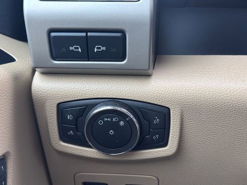 Used 2019 Ford F150 Lariat w/ Equipment Group 502A Luxury image 27