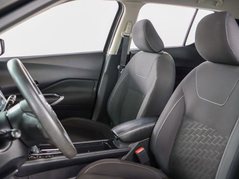 Used 2021 Nissan Kicks SV image 23