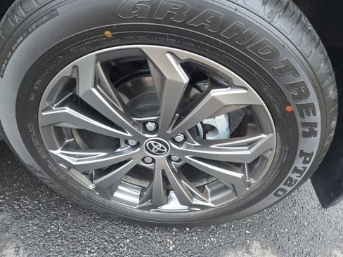 Used 2025 Toyota RAV4 Limited w/ Advanced Technology Package image 22