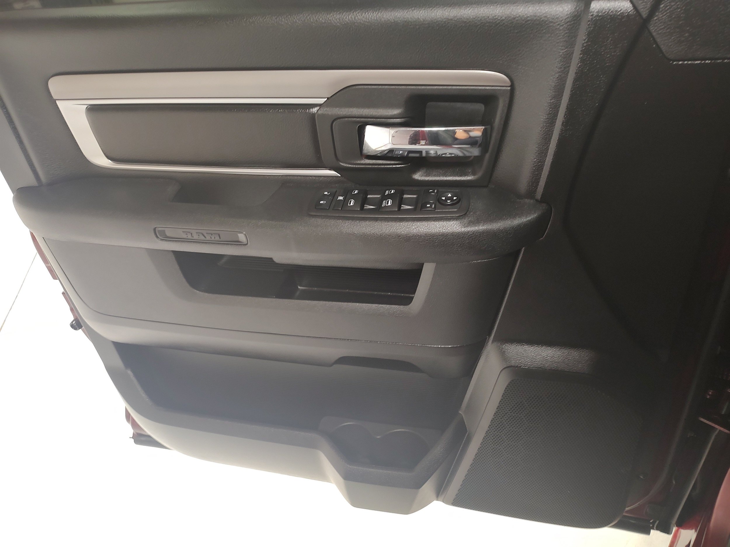 Used 2024 RAM 1500 Warlock AWD/4WD image 8