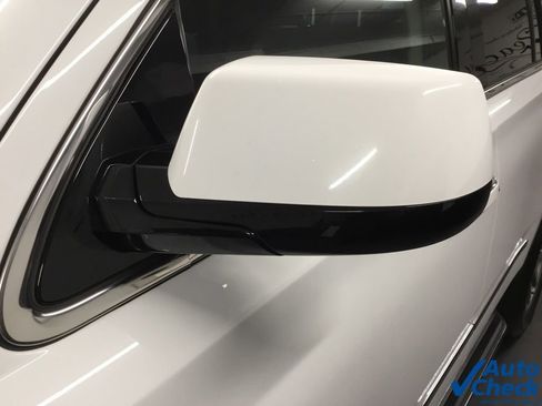 Used 2019 GMC Yukon Denali image 16