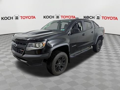 Used 2019 Chevrolet Colorado ZR2 w/ ZR2 Midnight Special Edition AWD/4WD image 3